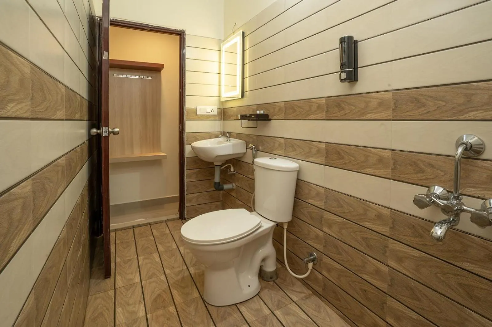 Br Residency Hotel Thrissur