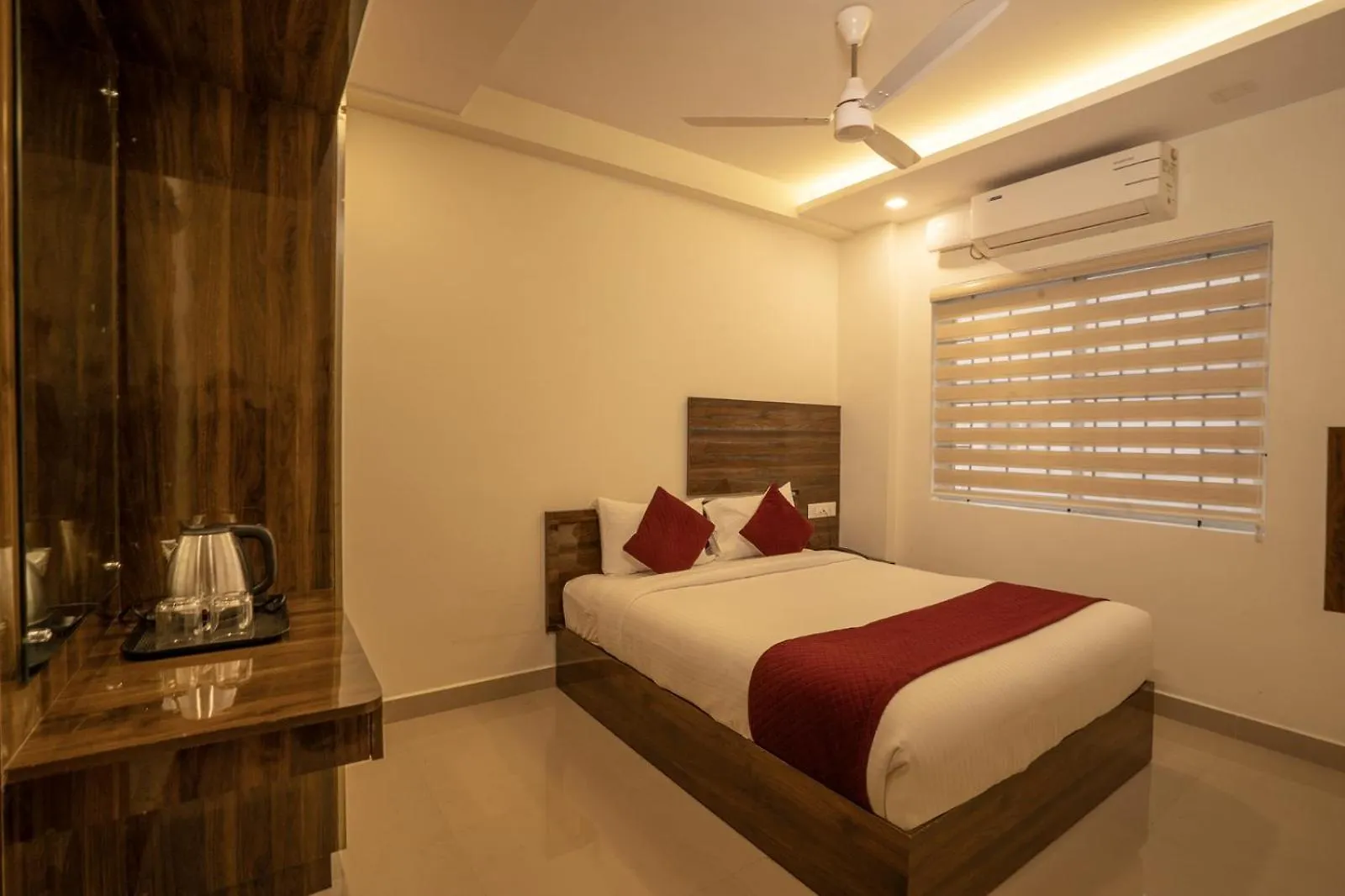 Br Residency Hotel Thrissur India